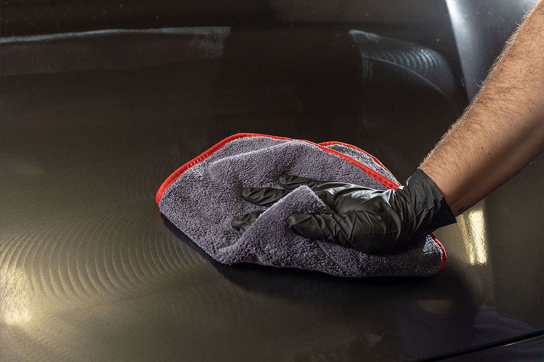 600GSM Plush Microfiber Towels Wiping Compound from Car Hood