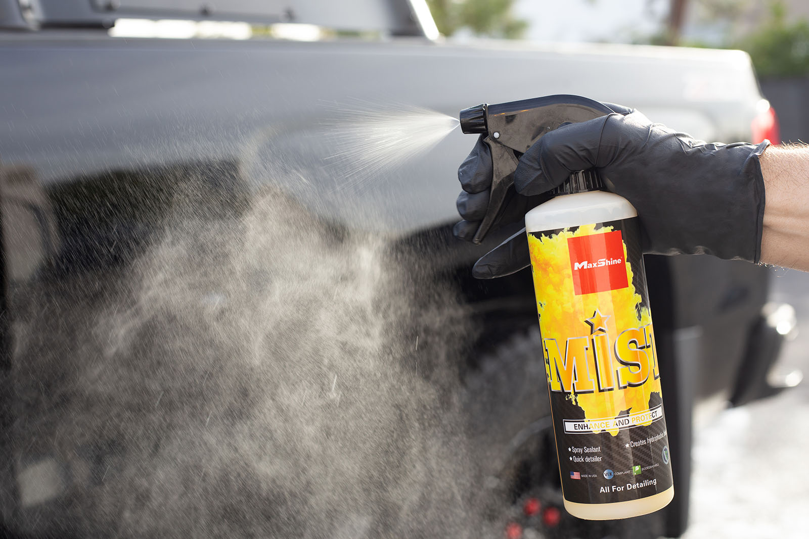 Mist enhance protect paint car coating spraying on fender