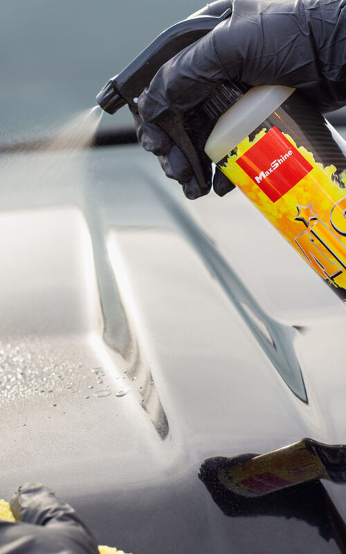 Mist enhance protect paint car coating spraying on hood