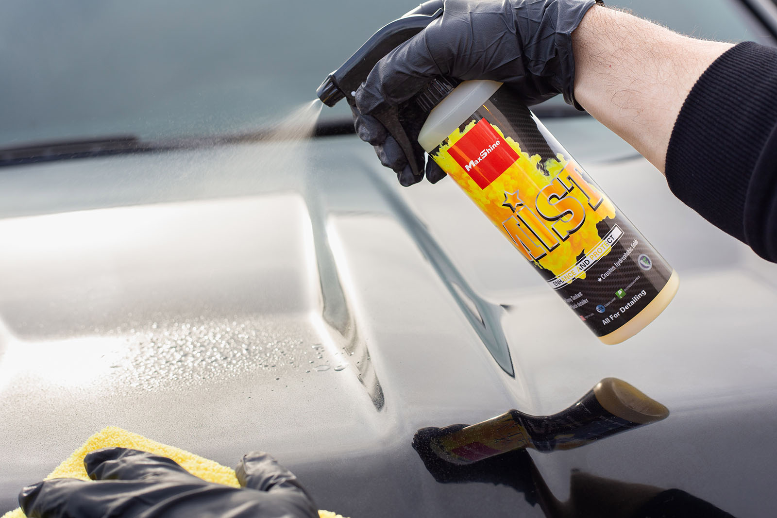 Mist enhance protect paint car coating spraying on hood