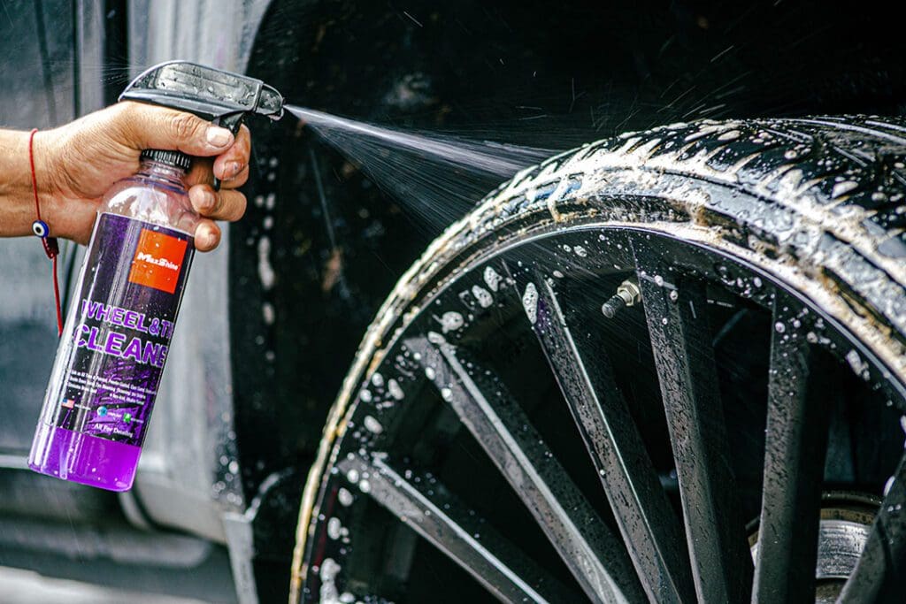 Wheel Cleaner in use